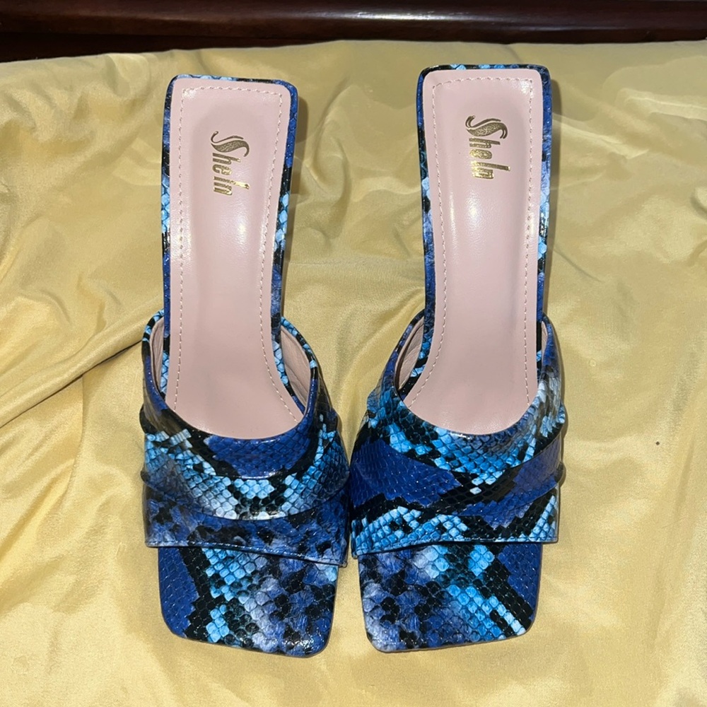 Snakeskin heels. 38 EU. Shein. 4 inch heel. Mules.